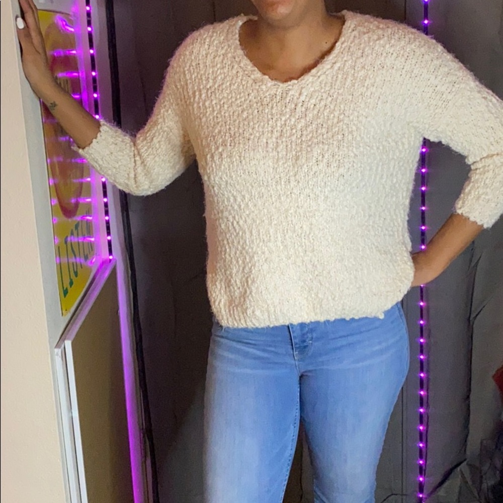 Hi-low v neck sweater